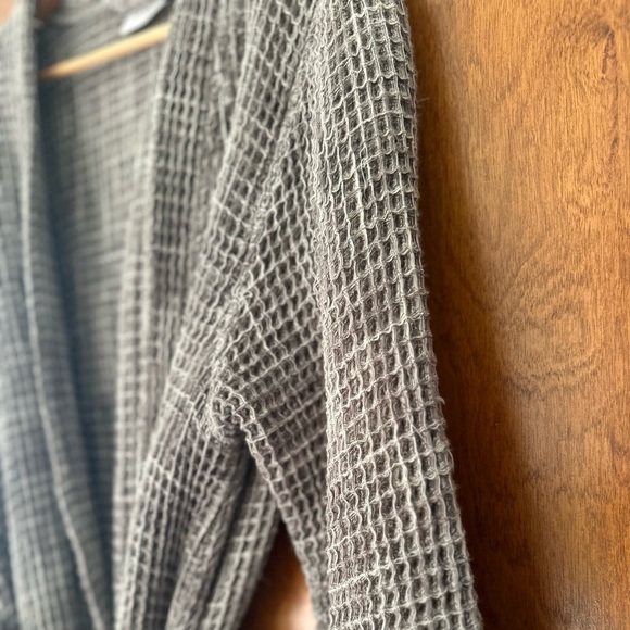 Parachute Waffle Robe - Picture 4 of 6